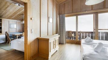 Bügeleisen/Bügelbrett, kostenloses WLAN, Bettwäsche