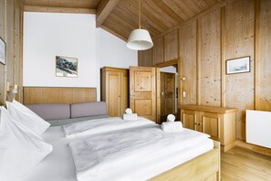 Iron/ironing board, free WiFi, bed sheets - Waterfront Apartment 3 (Zell am See)
