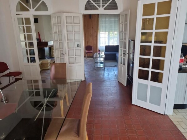 تناول الطعام