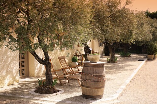Haus zur Miete in der Provence für 4 Personen mit großem Pool.