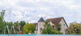 Le Clos de la Bodice holiday cottage for 12-15 people, 7 bedrooms, with Jacuzzi 