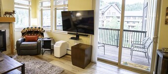 Fantastic front corner 2bd condo Base Winter Park