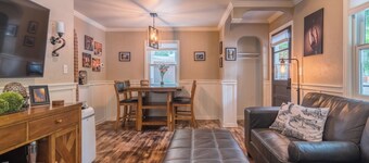 Italian Style in Old Town with Private Hot Tub