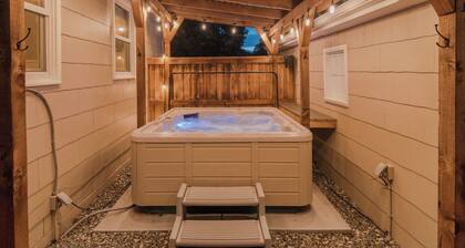 Vanhankaupungin sijainti italialaisella tunnelmalla ja yksityisellä kylpytynnyrillä