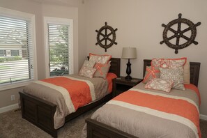 3 soverom, strykejern/-brett, wi-fi og sengetøy