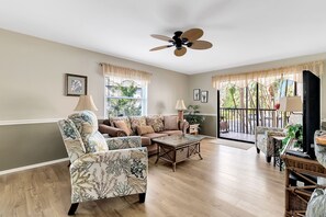 Smart TV - Palm View - Spacious 2 BR, 2 Baths, Pool, Hot tub - Gulf To Bay Complex (Englewood)