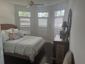 4 chambres, fer et planche à repasser, Wi-Fi, draps fournis