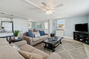 Smart TV, DVD player, books - Quintessential Beach Cottage, STEPS From The Ocean, & WE LOVE PETS!    (Fernandina Beach)