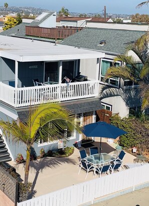 Ground level 2 bedroom just steps to the beach! - 2 BR on Jersey Ct Just Steps to The Beach (San Diego)