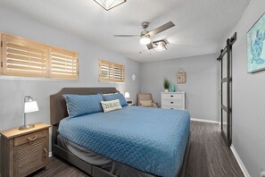 2 bedrooms, iron/ironing board, travel cot, free WiFi