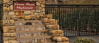 Relaxing 'Riverdance' Log Cabin  is 2.7 miles from Tryon Equestrian Resort 