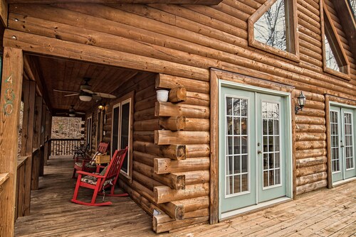Relaxing 'Riverdance' Log Cabin  is 2.7 miles from Tryon Equestrian Resort 