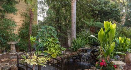 Beautiful 1 Bedroom Apartment minutes to SFO in Victorian Home (Can sleep 4)