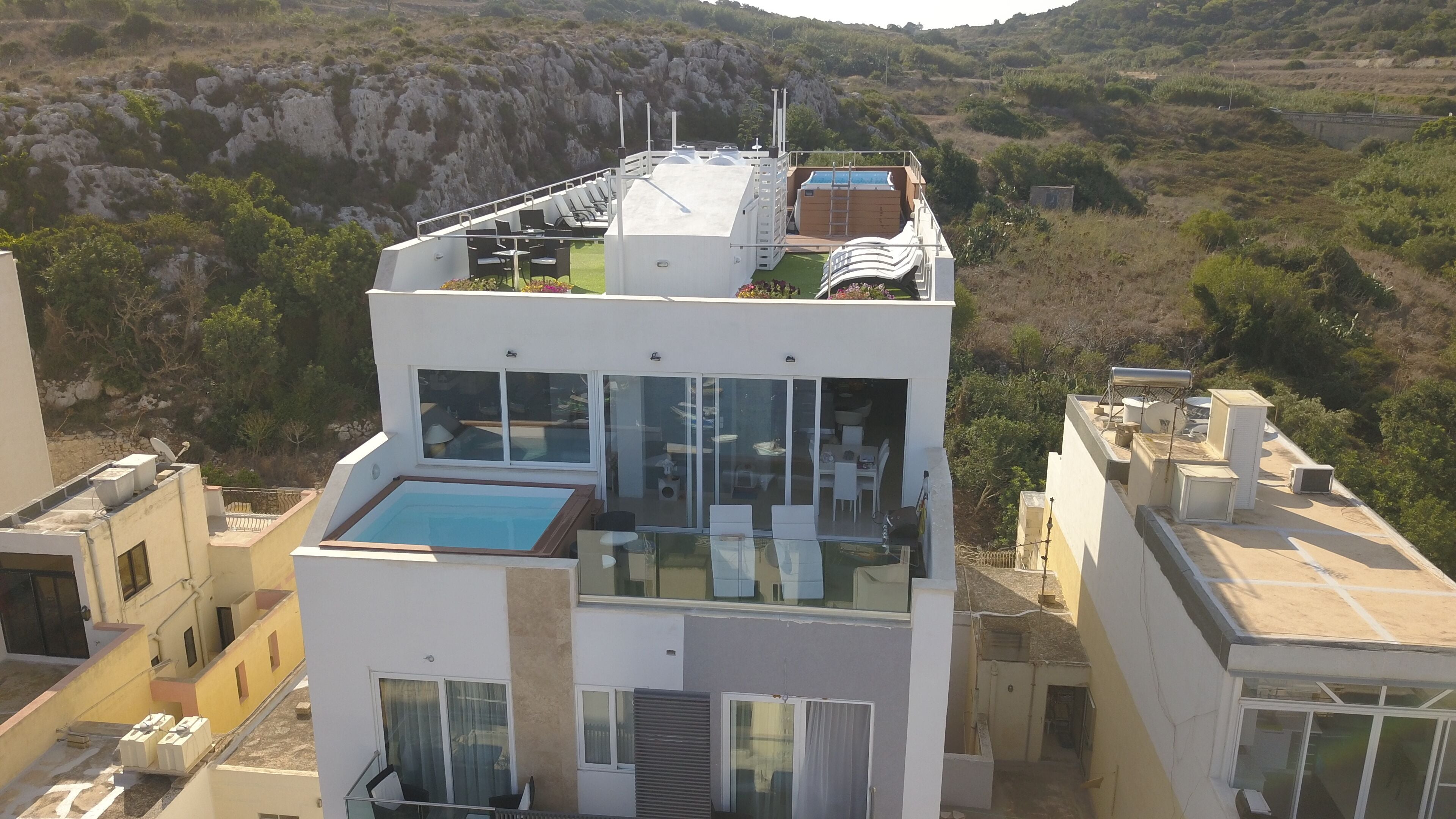 Perincian bahagian luar