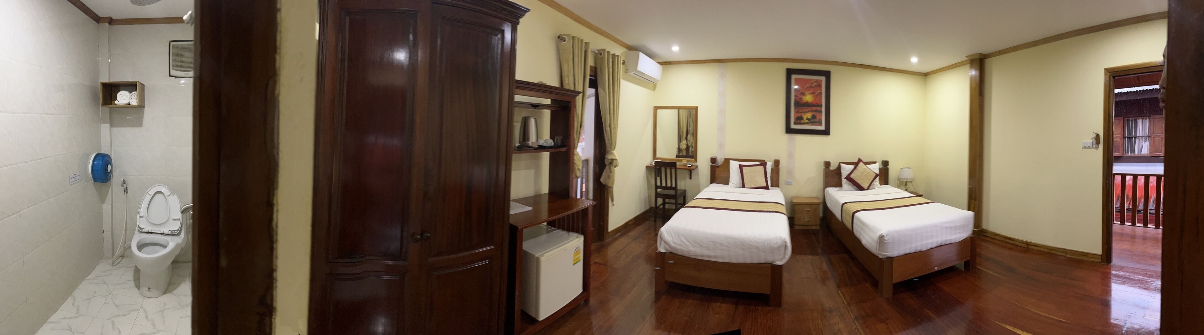 deluxe twin room, multiple beds, non smoking, city view | 1 bedroom, down duvets, memory-foam beds, minibar