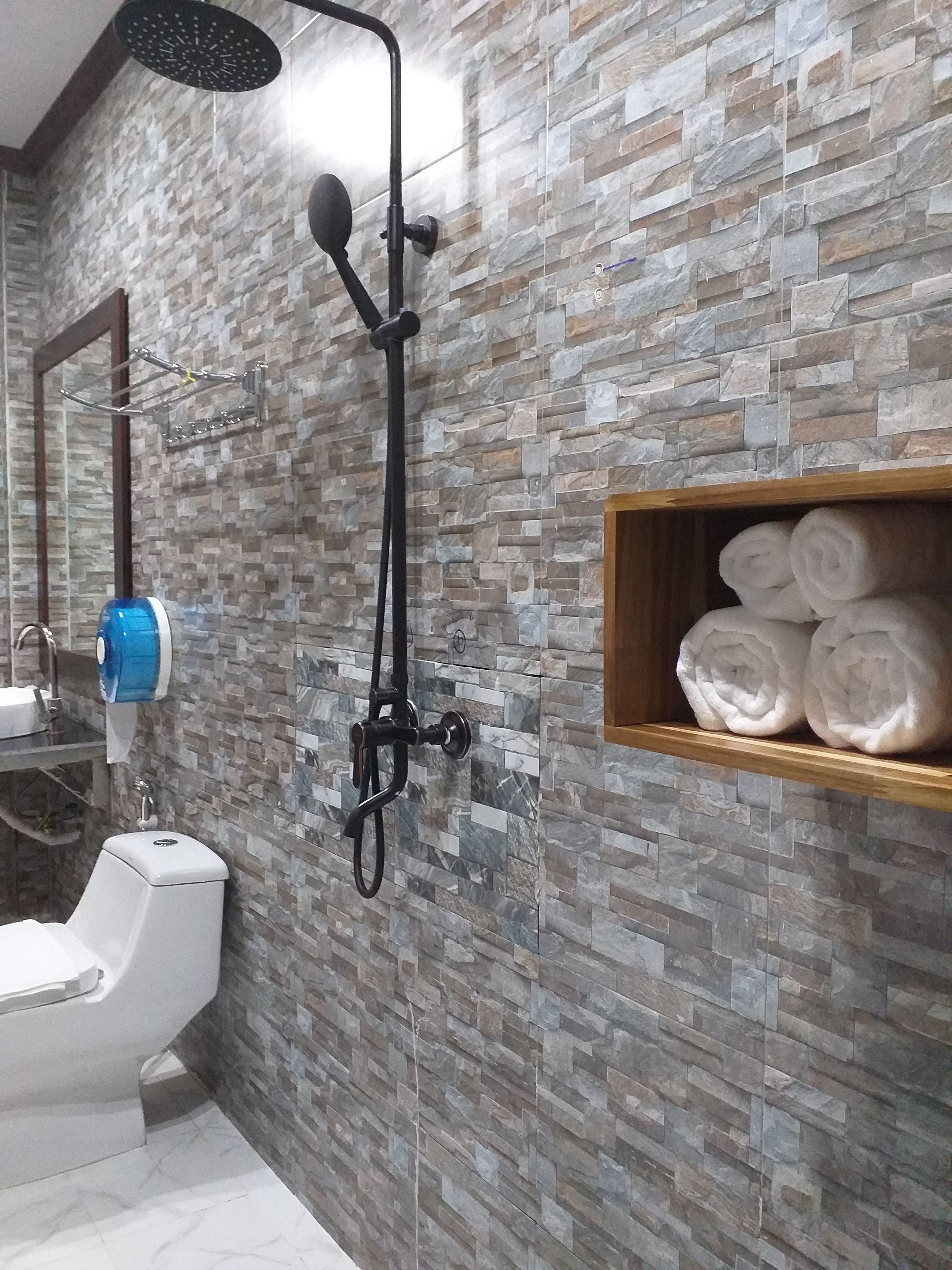 1 bedroom, down duvets, memory-foam beds, minibar