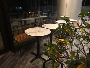 2 bars/lounges - Apex Pearl Suilt (Kuala Lumpur)