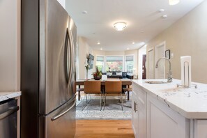 Interior - Super Convenience 2BR Condo W/Private Parking in Newton (Newton)