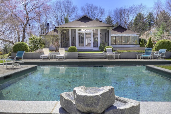 4 Bedrooms, 4 Bath Heated Pool, Best Roxbury Location, Mint Restoration