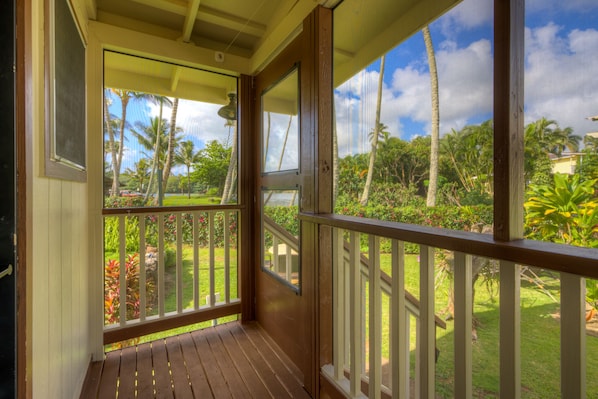 Interior - TripAdvisor and Lonely Planet Recommends Our Charming Cottages. (Kapaa)