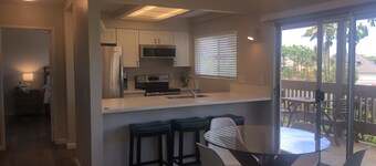 Sandpiper 129A - Updated, modern, comfortable 1 bd