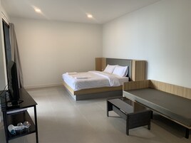 Caja de seguridad en la habitación, escritorio y wifi gratis 