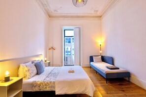 Quarto triplo luxo, banheiro compartilhado, vista para a cidade | Roupas de cama antialérgicas