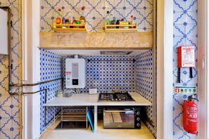 Shared kitchen - Ambiente Hostel (Lisbon)