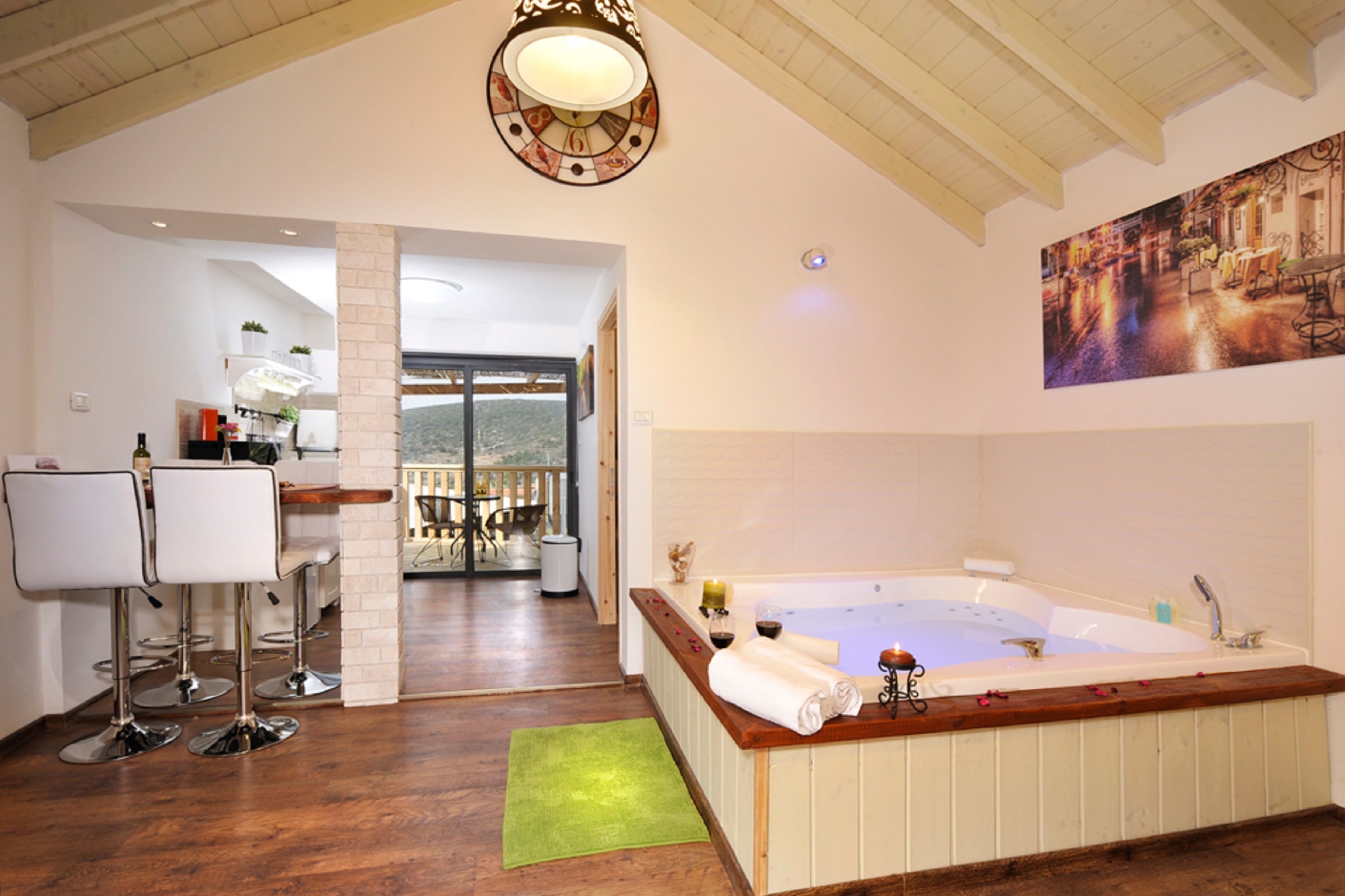 Private spa tub