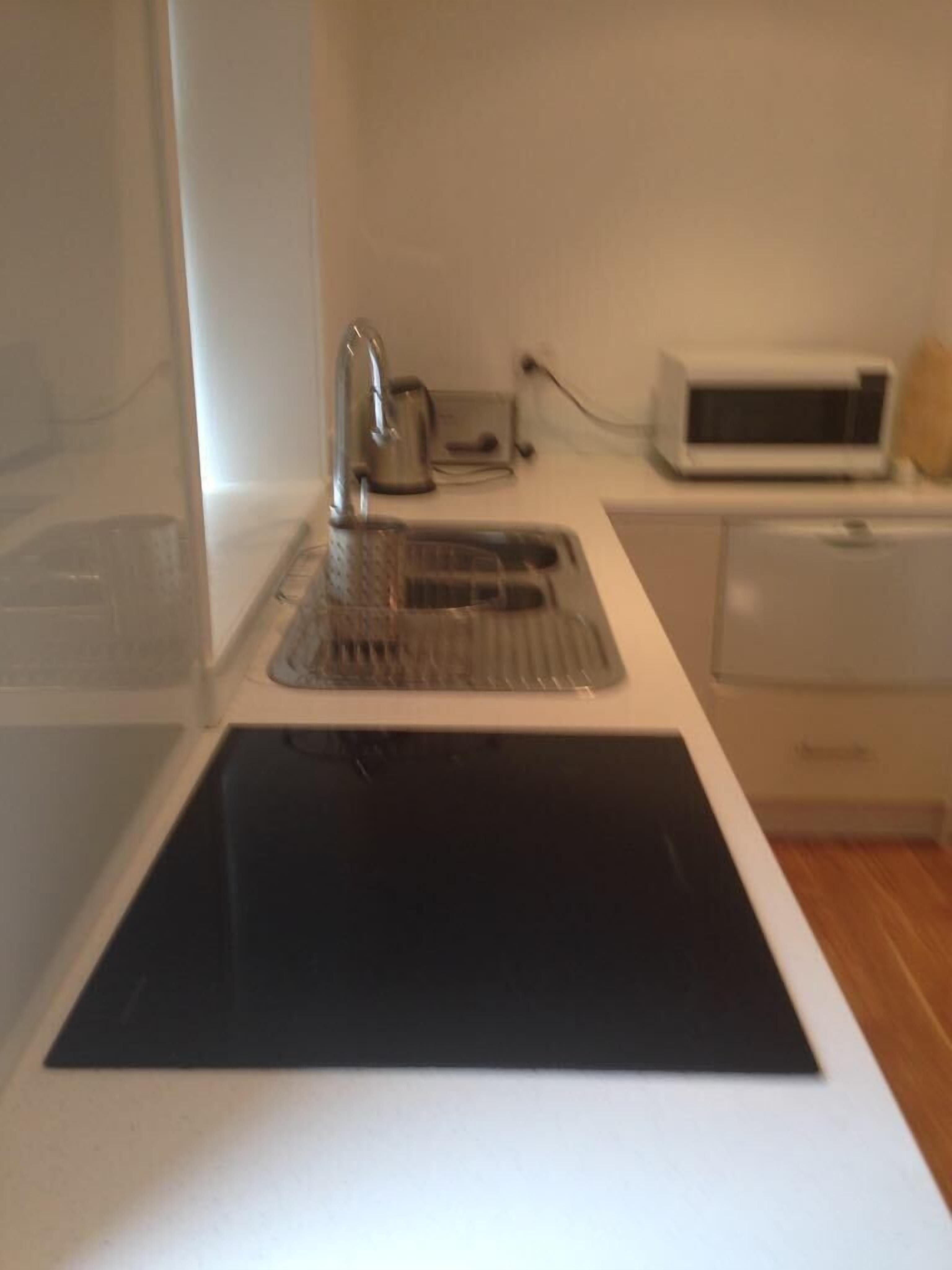 Hobart Colonial Apartment