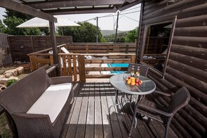 Deluxe Cabin, 1 Queen Bed, Non Smoking | Terrace/patio - SOL Suite In The Village (Ma'ale Yosef)