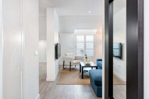 Smart TV - Merced IV - Penthouse apartment in Malaga (Málaga)