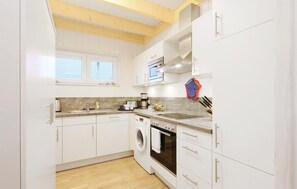 Kühlschrank, Mikrowelle, Herdplatte, Geschirrspüler