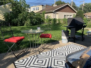 屋外ダイニングエリア