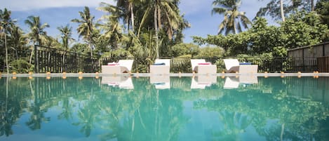 5 bedrooms, in-room safe, desk, iron/ironing board