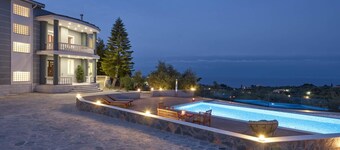 Mont Bleu Luxury Villa