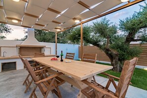 BBQ/picnic Area - Villa Status (Zakynthos)