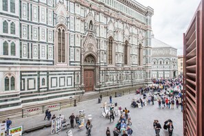 Pemandangan dari bilik