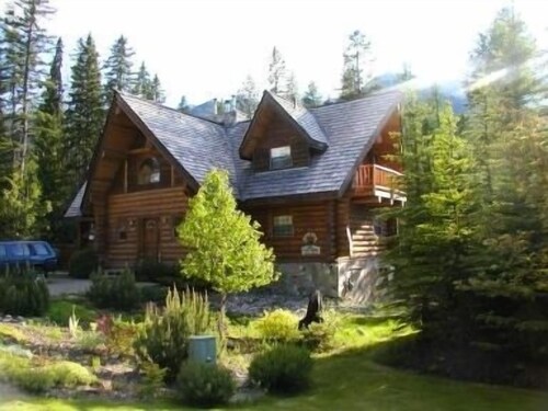 Mountainside Log Chalet at Fernie Alpine Resort