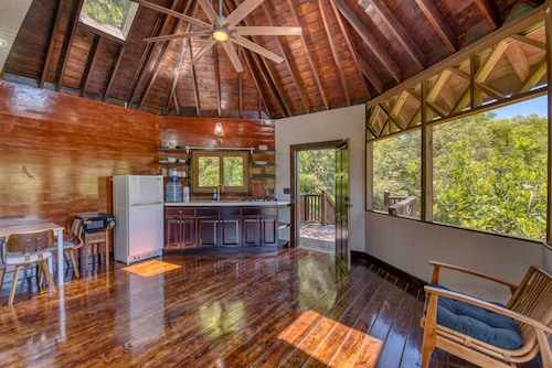 Secluded Cabana - AC, Privacy, Forest View, King, Deck, Kitchen