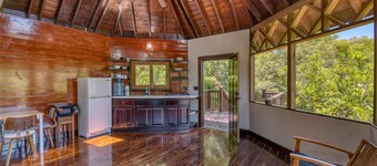 Secluded Cabana - AC, Privacy, Forest View, King, Deck, Kitchen