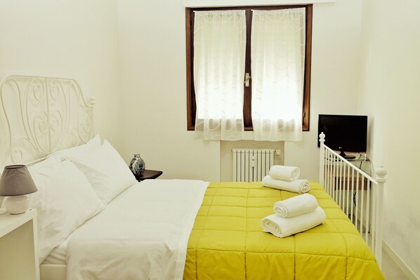 Wifi gratis y ropa de cama 