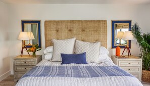 2 bedrooms, iron/ironing board, internet, bed sheets - Waterfront 2 Bed, 2 Bath Condo in Pass-a-Grille Pool~Boat Dock Option (St Pete Beach)