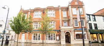 Royal Hotel