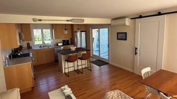 TV connectée, Netflix, livres, services de streaming