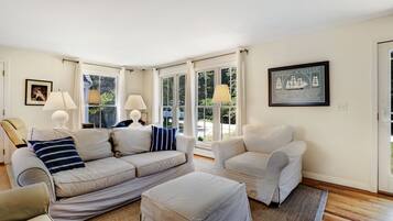 TV connectée, Netflix, livres, services de streaming