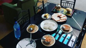 Dining - House of Ahasna (Seeduwa - Katunayake)