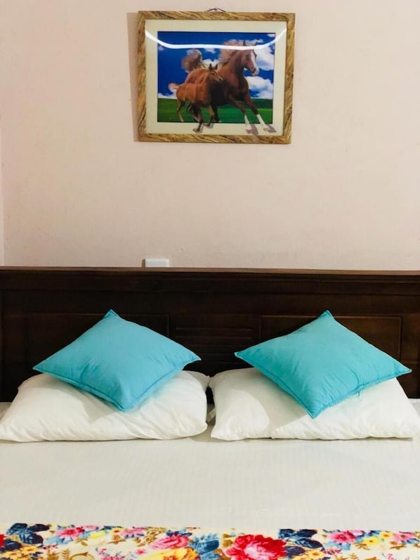 Iron/ironing board, free WiFi, wheelchair access