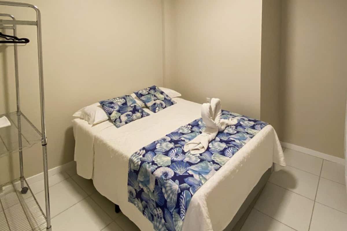 Minibar, in-room safe, free WiFi, bed sheets