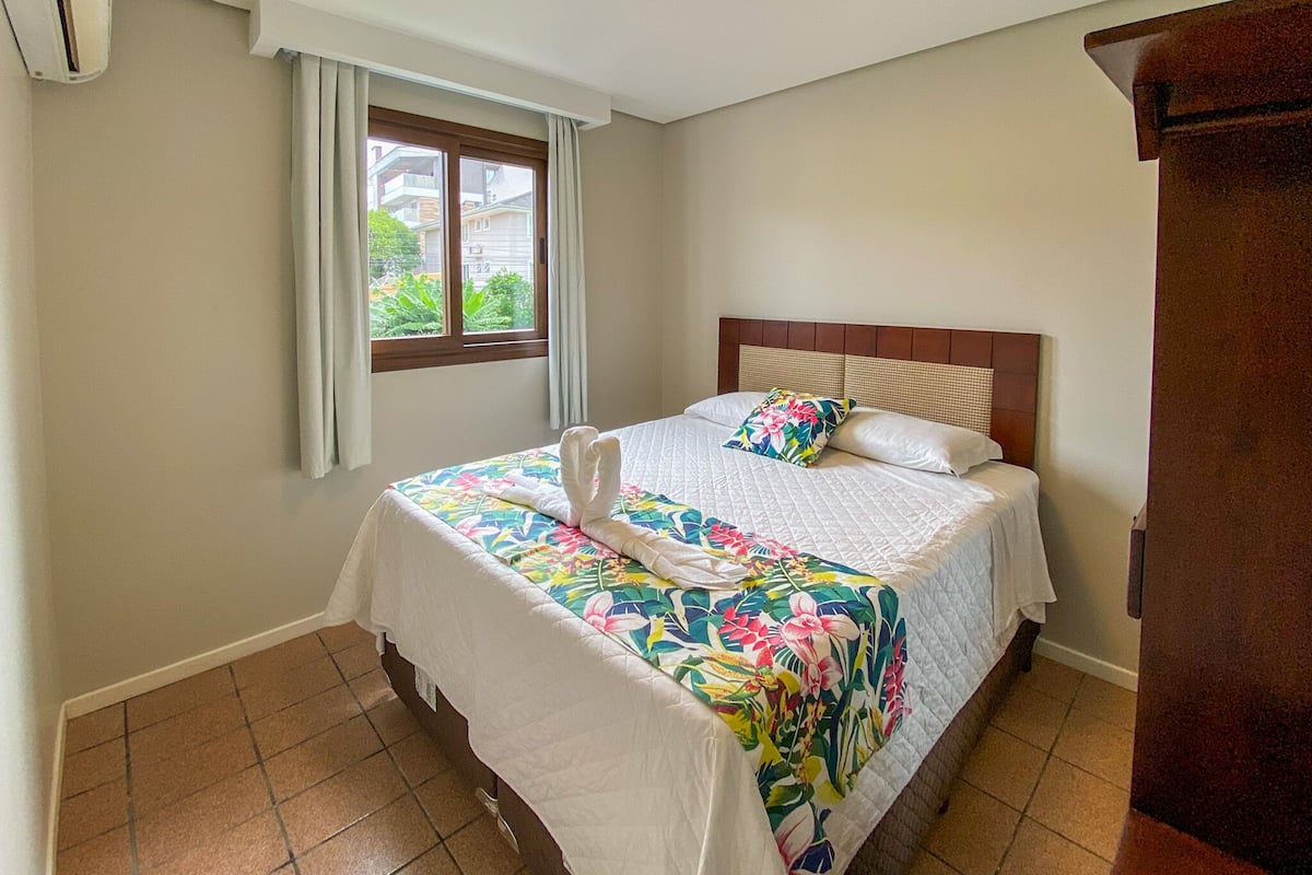 Minibar, in-room safe, free WiFi, bed sheets
